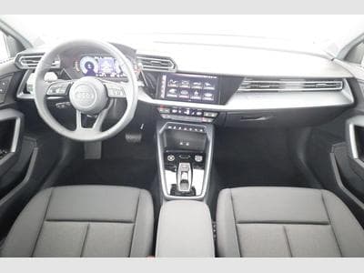 Audi A3 Sportback 35 TFSI (2025) - Foto 4