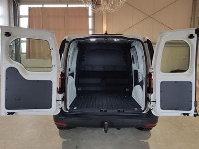 VW Caddy 2.0 TDI 102PS (2022) - Photo 13