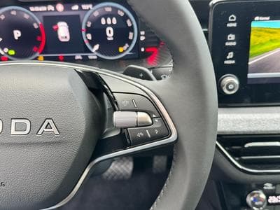 Skoda Scala 1,0 TSI DSG (2025) - Foto 14