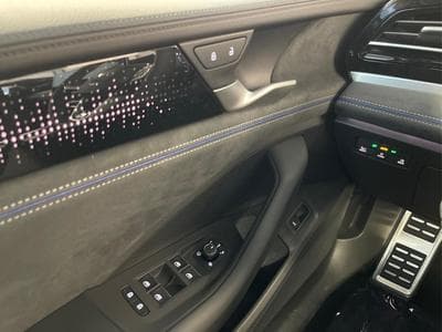 VW Passat Variant R-Line (2026) - Photo 10