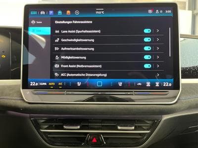 VW Passat Variant R-Line (2026) - Photo 12