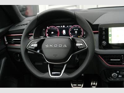 Skoda Kamiq Monte Carlo (2025) - Foto 12
