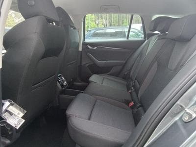 Skoda Octavia Business 1.5 TSI mHEV 7-Gang-DSG (2025) - Foto 6