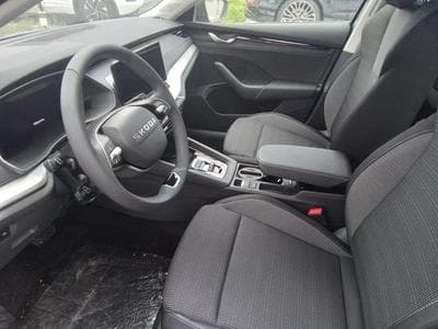 Skoda Octavia Business 1.5 TSI mHEV 7-Gang-DSG (2025) - Foto 7