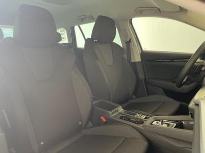 Skoda Octavia Essence (2026) - Foto 13