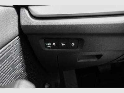 Skoda Octavia Kombi 1,5 eTSI (2025) - Foto 11