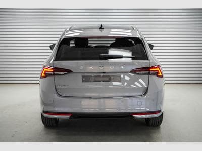 Skoda Octavia Kombi 1,5 eTSI (2025) - Foto 3