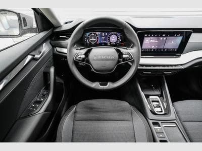 Skoda Octavia Kombi 1,5 eTSI (2025) - Foto 7