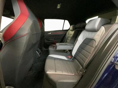VW Golf GTI+DSG+LED+NAVI+DIGI+ (2024) - Foto 15