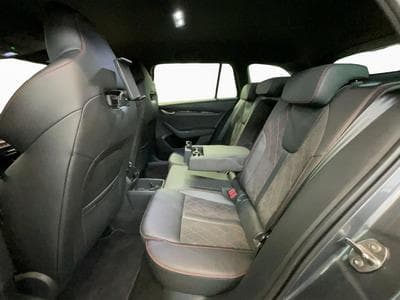 Skoda Octavia RS+DSG+LED+NAVI+Design-Sueda (2024) - Foto 15