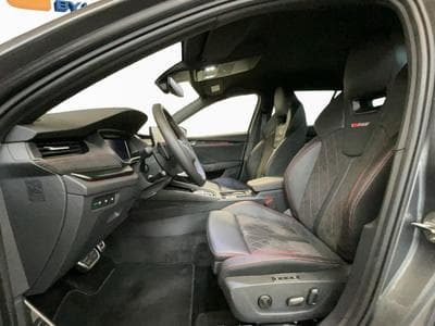 Skoda Octavia RS+DSG+LED+NAVI+Design-Sueda (2024) - Foto 9