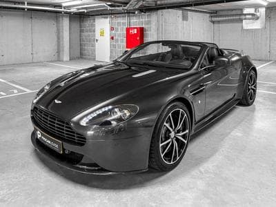 V8 Vantage