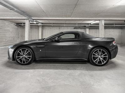 V8 Vantage