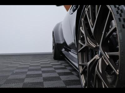 Aston-Martin DB12 V8 VOLANTE (2024) - Foto 11