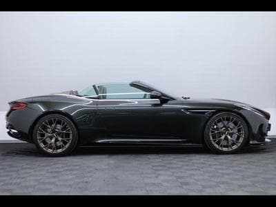 Aston-Martin DB12 V8 VOLANTE (2024) - Foto 5