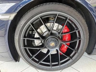 Porsche 911 Carrera 4 GTS (2017) - Foto 15