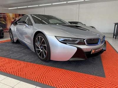 i8