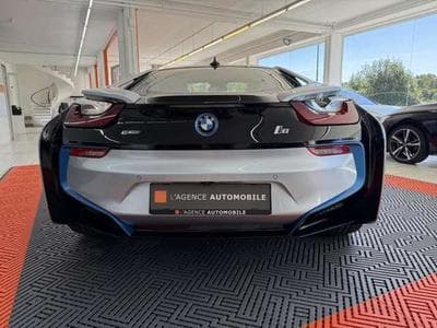 i8