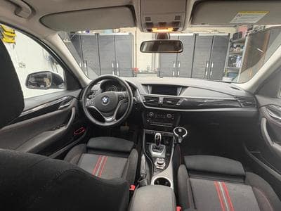 BMW X1 S-drive 18d autom. Sport line Pano Xenon (2013) - Photo 10