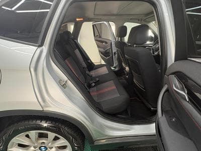 BMW X1 S-drive 18d autom. Sport line Pano Xenon (2013) - Photo 11