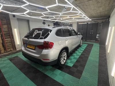 BMW X1 S-drive 18d autom. Sport line Pano Xenon (2013) - Photo 3