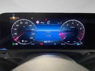 Mercedes A 200 1.3 hatchback AMG EDITION (2025) - Photo 2