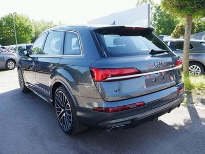 Q7