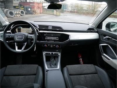 Audi Q3 35 TFSI Business Edition S-Line S-TRONIC (2025) - Photo 4