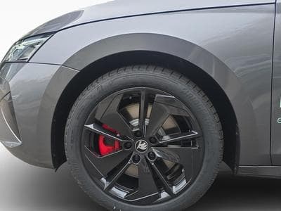 Skoda Octavia RS (2025) - Foto 8