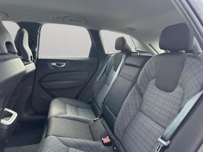 Volvo XC60 B4 Core / Diesel (2023) - Foto 12