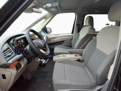 VW T7 Life (2025) - Photo 8