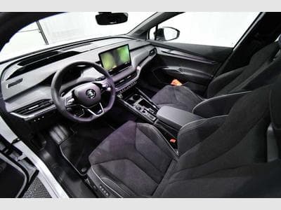 Skoda Enyaq Enyaq Coupe 85x Sportline - Pano, AHK, Navi (2024) - Foto 2