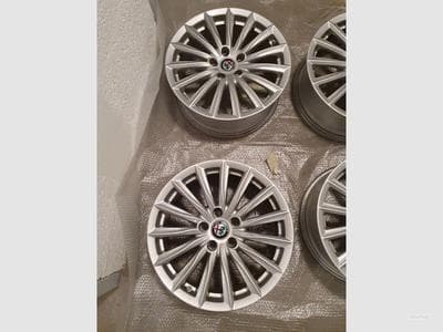 Alfa-Romeo Giulia 200cv (2018) - Photo 5