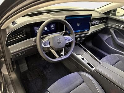 VW Passat Variant Elegance (2026) - Photo 12