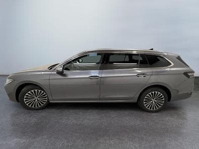 VW Passat Variant Elegance (2026) - Photo 4