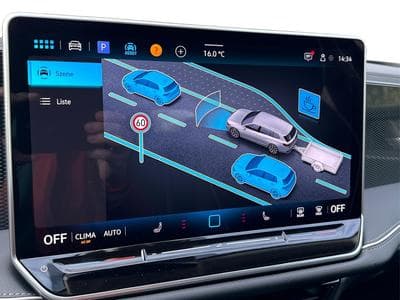 VW Passat Variant Business (2025) - Photo 13