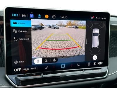 VW Passat Variant Business (2025) - Photo 14