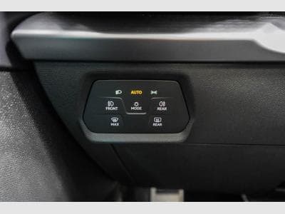 Cupra Leon ST 2,0 TSI (2025) - Photo 11