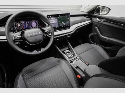 Skoda Octavia Kombi 1,5 eTSI (2025) - Foto 6