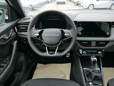 Skoda Kamiq Monte Carlo (2025) - Foto 12