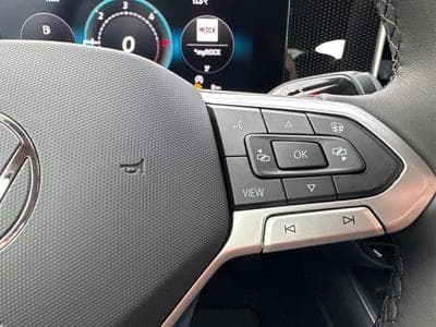 VW Passat Variant Business (2025) - Photo 13