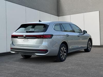 VW Passat Variant Business (2025) - Photo 3