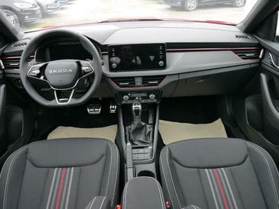 Skoda Kamiq Monte Carlo (2025) - Foto 11