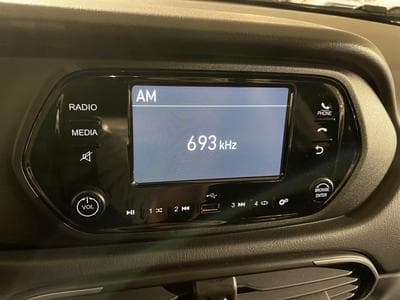 Fiat Tipo 1.5 HYBRIDE ESSENCE (2024) - Photo 3