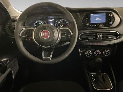 Fiat Tipo 1.5 HYBRIDE ESSENCE (2024) - Photo 6