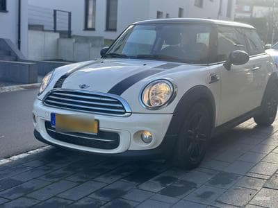 Mini Cooper Diesel (2013) - Photo 1