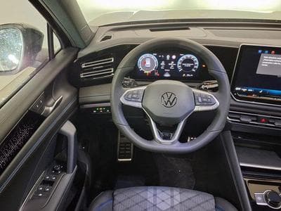 VW Tiguan R-Line 2.0 TSI OPF 4MOTION 7-Gang DSG (2025) - Photo 12