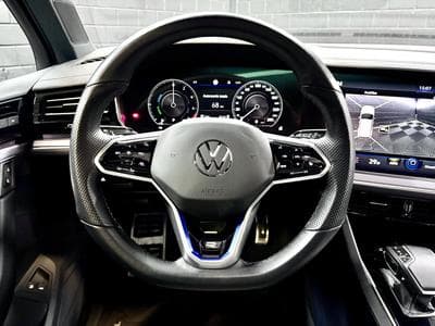 VW Touareg 3.0 R 4Motion eHybrid 462 CV ** Toit ouvrant ** Susp. pneuma (2022) - Photo 10