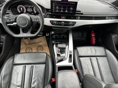 Audi A4 Avant S Line / Diesel (2022) - Photo 3