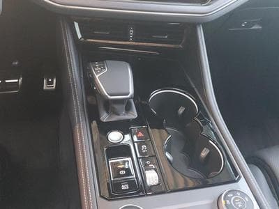 VW Touareg R-Line (1970) - Photo 13